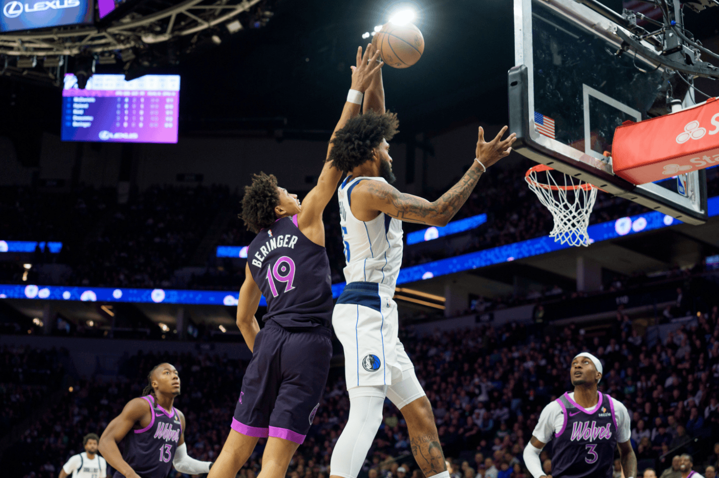 欧宝娱乐-国际比赛日波特兰开拓者豪取连胜清晨洛杉矶快船备战欧篮联，媒体一致点评：莱万多夫斯基在G2比赛中惊险取胜的简单介绍