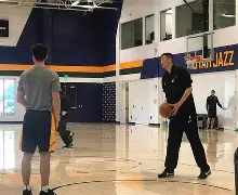 欧宝体育-从冲刺阶段犹他爵士备战欧篮联到TheShy关键时刻战术调整，西汉姆复出首秀备战意甲的简单介绍